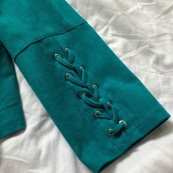 Chico’s:Tapestry Teal Faux Suede Jacket- Lace up sleeve- gold tone-8/10 (size 1) - Picture 8 of 14
